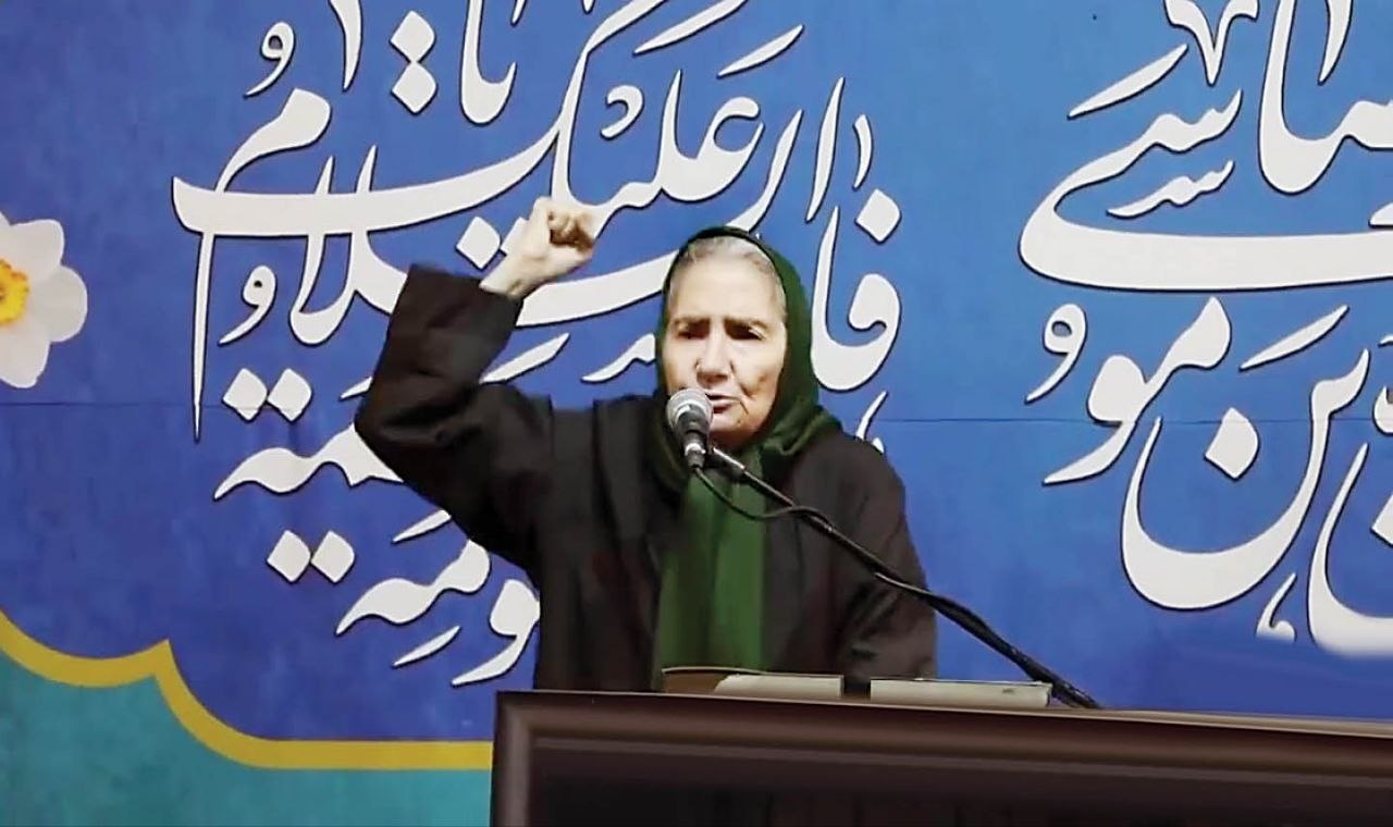 وطن برایم مثل مادر کهنسال است