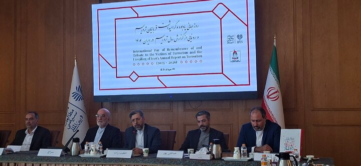 خطیبزاده: موزه «ترور» در تهران راهاندازی شود/هیچ لانچری در جنگ اخیر بدون سرباز نماند