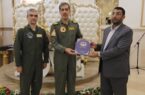 تکریم مجاهدان شهری توسط فرمانده نیروی هوایی ارتش جمهوری اسلامی