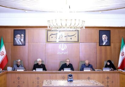 برنامه دولت مهار تورم، رونق تولید، وفاق ملی و دیپلماسی عزتمندانه است