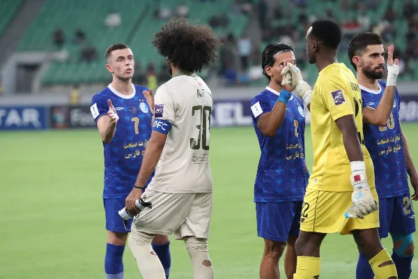 استقلال بدون اشتباه بود